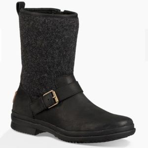 UGGS ROBBIE Water Proof Boots or SNOW BOOTS